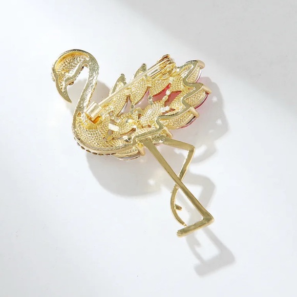Flamingo Brooch with Red and Gold Details - Picture 3 of 5